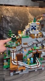 MESIONDY 2688PCS Mechanical Mountain Cave Building Block Set ¨C 4 Minifigures, 6 Animals, Minecart Track & Hidden Interactive Features - Image 9